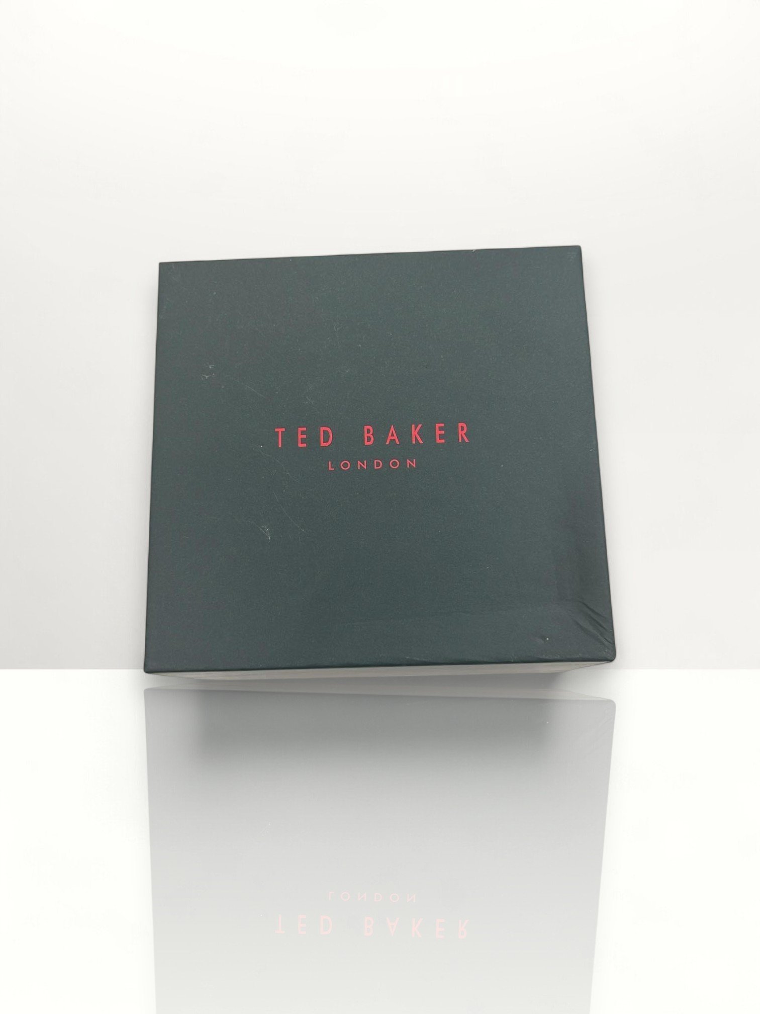 Ted Baker Ladies Tessye Leather Strap Watch - Image 4