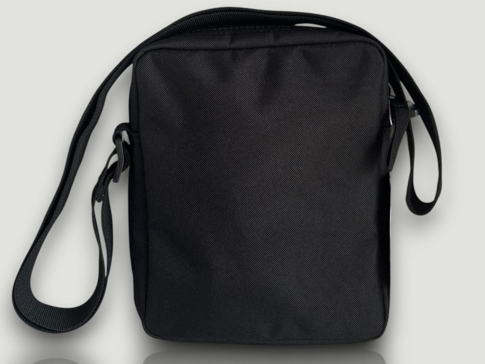 Lacoste Vertical Camera Bag Noir - Image 3