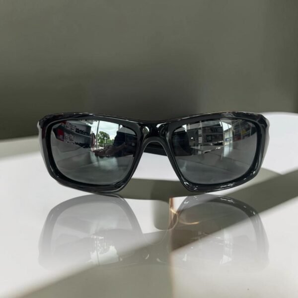 Oakley  Mens Sunglasses Valve Black