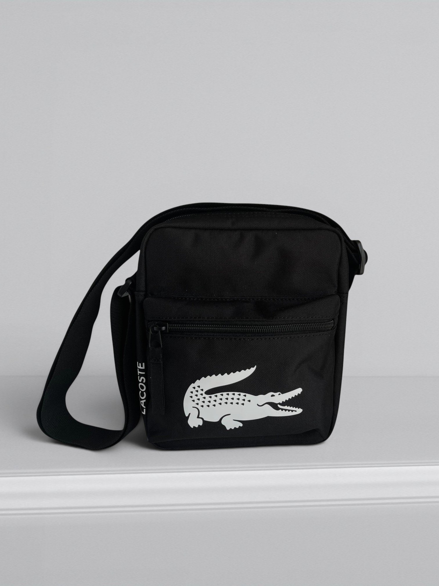 Lacoste Vertical Camera Bag Noir