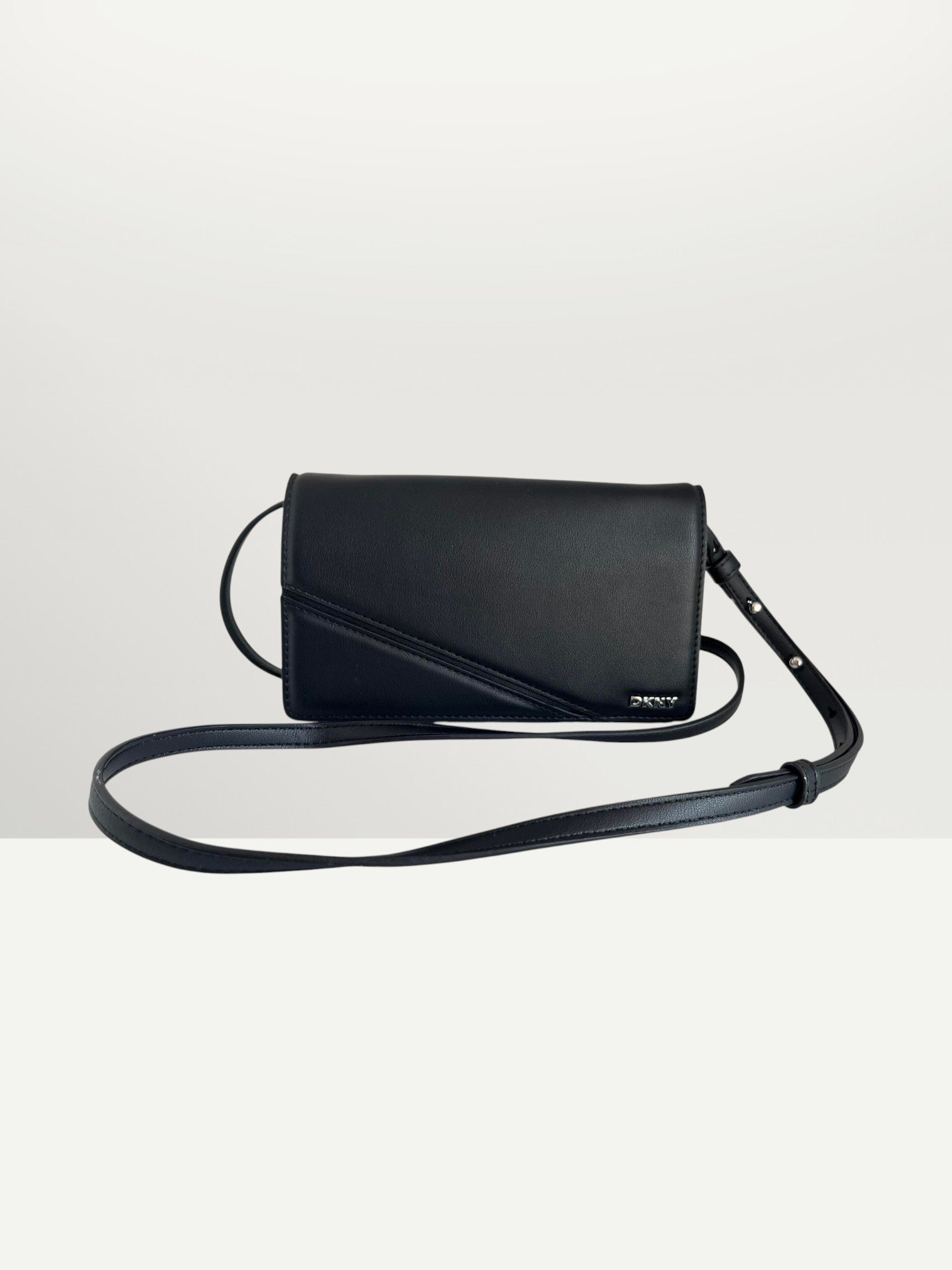 DKNY Antila Wallet On a String Flap Bag Leather Black