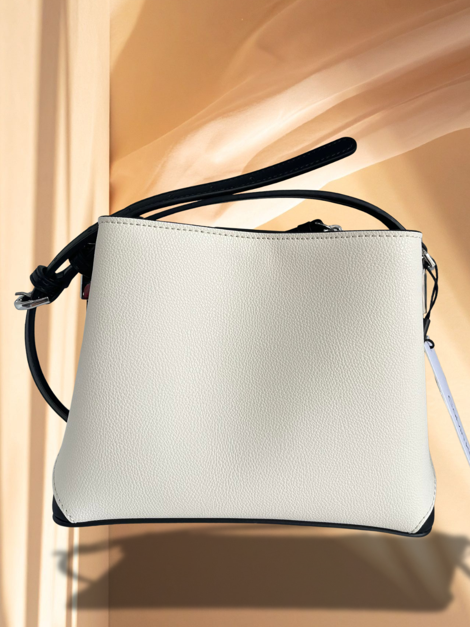 Calvin Klein Sling Bucket Bag Leather White/Black - Image 2