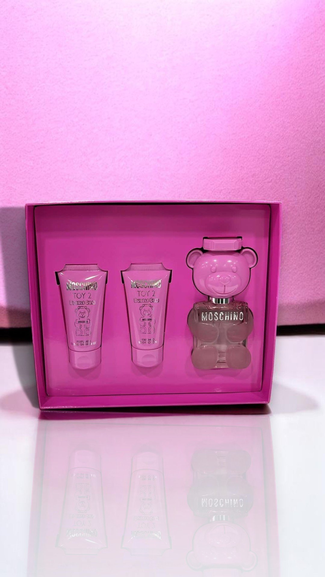 Moschino Toy 2 Bubble Gum Gift Set