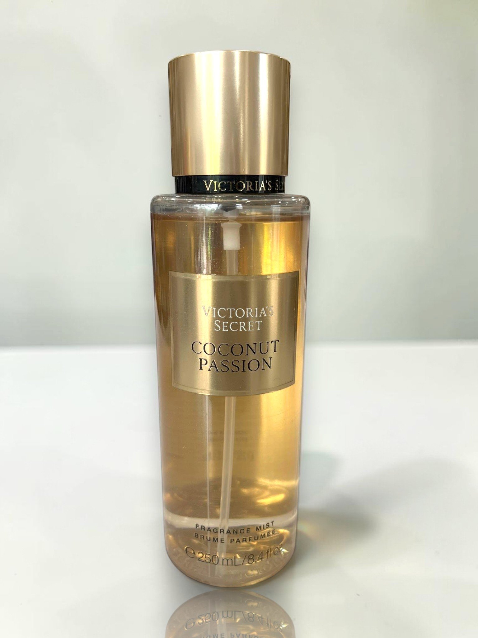 Victoria's Secret Coconut Passion Fragrance Mist 250 mL ( 8.4 Fl Oz )