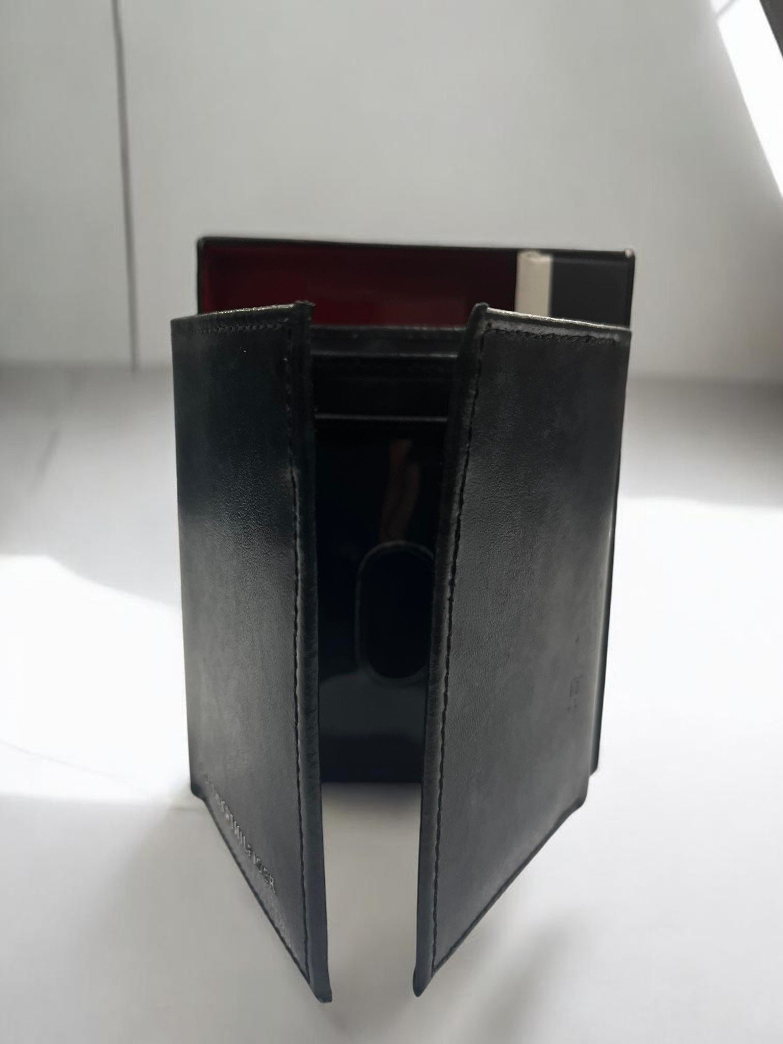Tommy Hilfiger Men's Wallet Leather - Image 2