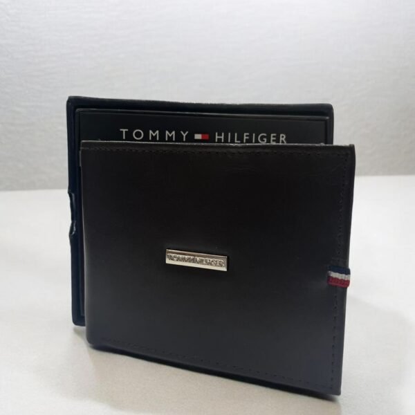 Tommy Hilfiger Men's Wallet Bifold Brown Leather