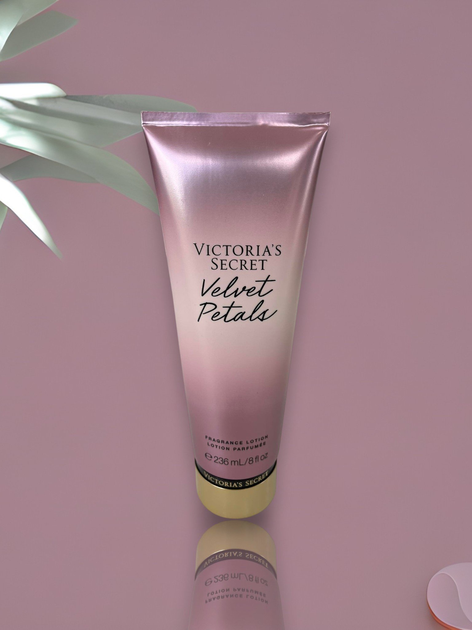 Victoria’s Secret Velvet Petals Fragrance Lotion 236mL 8 Fl Oz