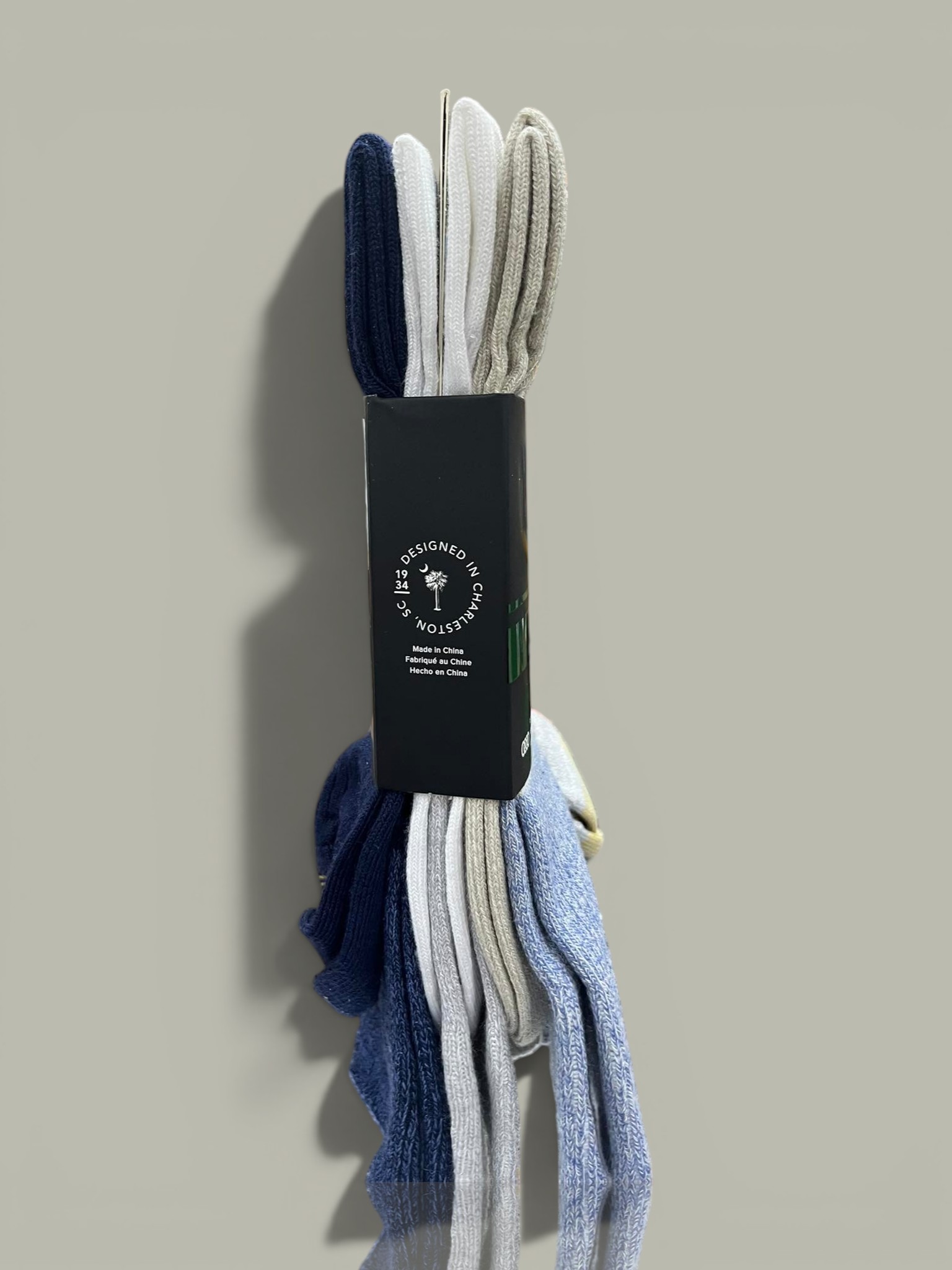 GOLDTOE EDITION MEN'S CASUAL CUSHION CREW SOCKS, 6 PACK SHOE SIZE 6-12.5 Item 6014 - Image 2