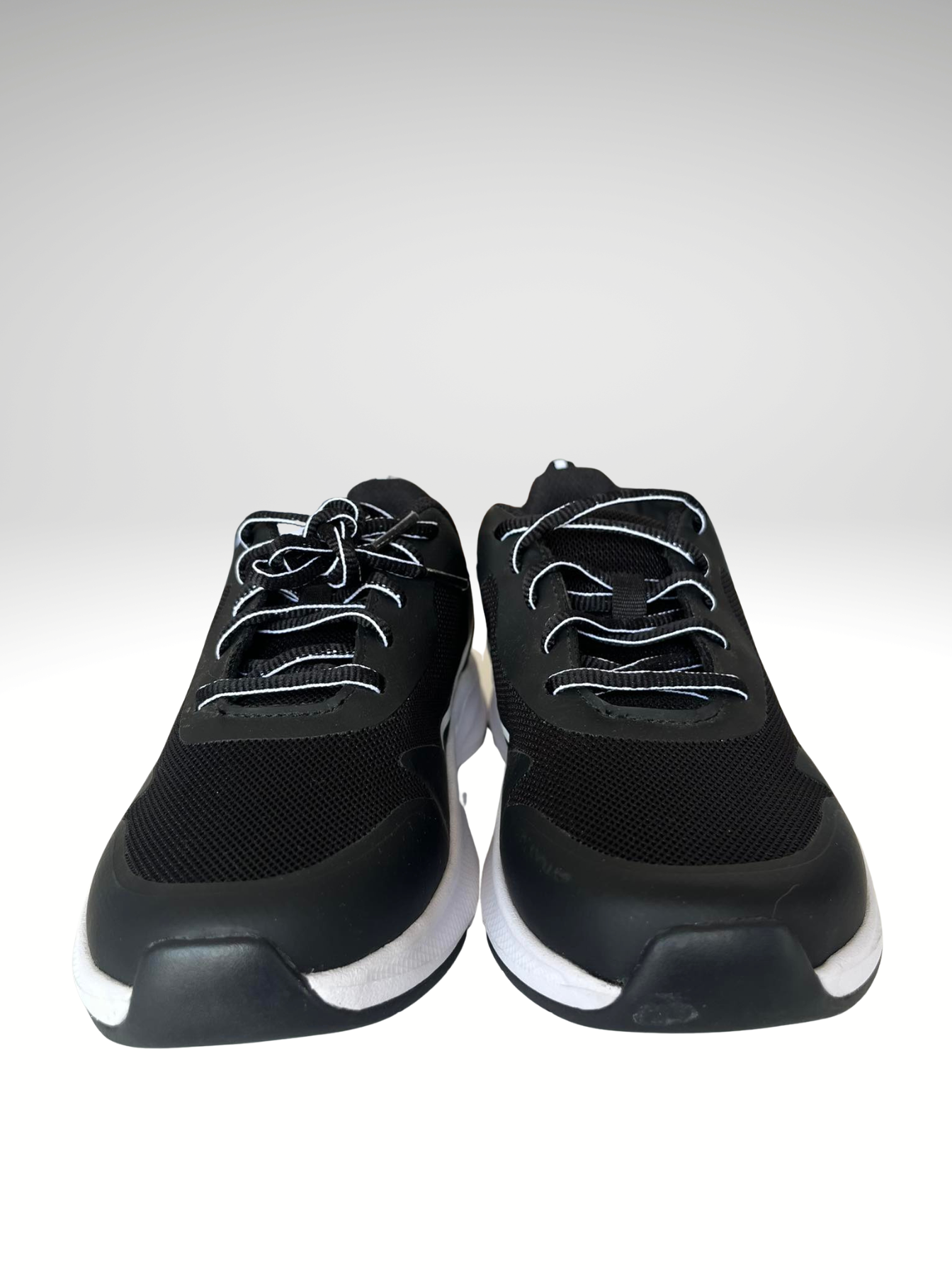 Athletic Works Mesh Women's Jogger Sneakers Size 5 - Image 2