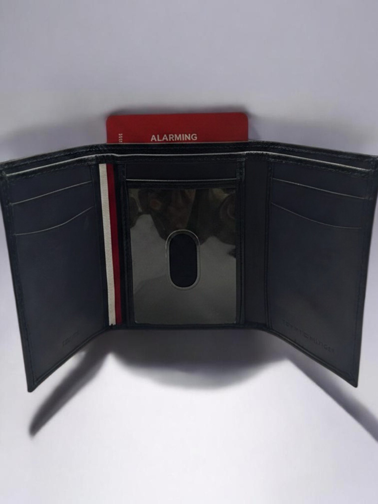 Tommy Hilfiger Men's Wallet Leather - Image 3