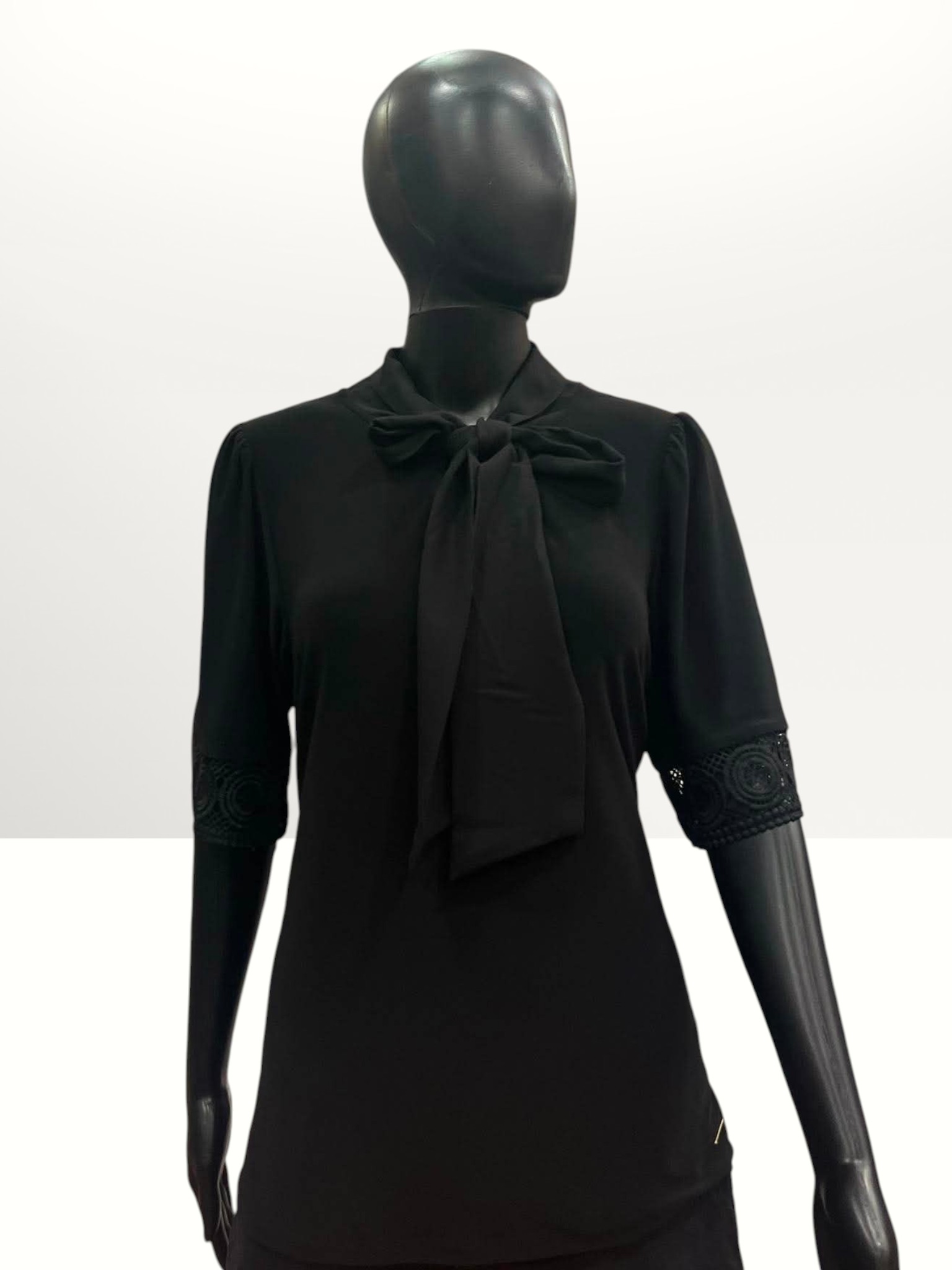 Anne Klein Ladies Top Black Medium Item #2094
